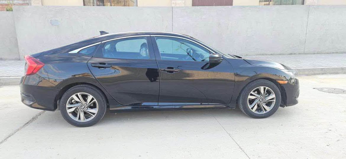 هوندا سیڤیک ٢٠١٧ مکینە ٢٠ 
سعر جوە السوک بیع سریع‼️‼️‼️‼️
المواصفات شاشە ٣ انواع کامرات ای بی اس تحدید سرعە اوتو هولد بریک بصمة السیارە ماشیە ١٤٠ الف سیارە نضیفە و کامل سویتها سیرفس بیها ٣ قطع امام و شخت من الباب السکن سعرها کلش مناسب السليمانية, العراق


**إذا كنت صاحب هذا الإعلان وتريد حذفه لأي سبب، رجاءا أرسل رسالة إلى الدعم الفني**