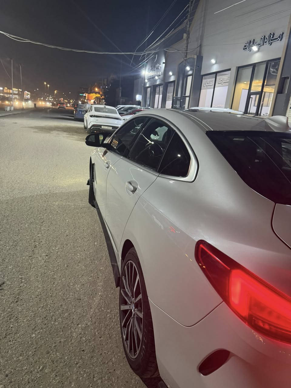 228i  xdrive موديل 2022
السلام عليكم

محرك twinpower turbo2000 
ممشى السياره 63 كم
حادثها مرفق بالمنشور 
محرك وكير مكفول من الفتح واي مشكله
صفر مسج مواصفاتها  فول معروفه الاكس درايف
رقم انكليزي اربيل سنويه لل 2029 ب اسم شركه
سعرها 210$ وبيها مجال بسيط 
مكانها بالنجف 
للتواصل ***********

