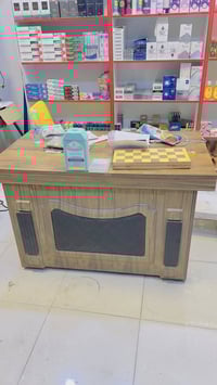 ميز مكتبي للبيع بسعر مناسب جدا للتواصل واتساب ٠٧٨٢٧٩٩٢٣٧٥ عنوان حي اور