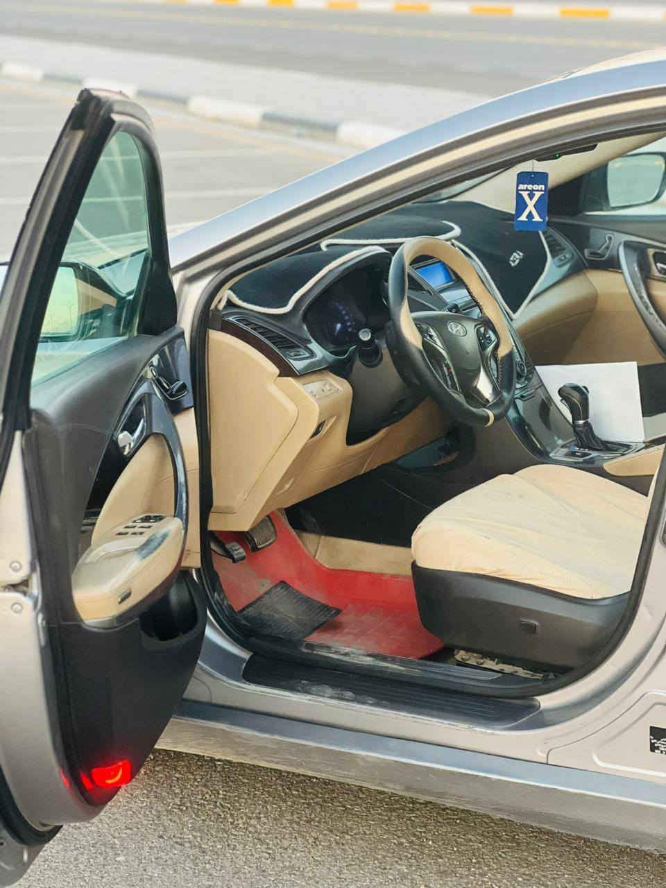 السلام عليكم هونداي ازيرا موديل 2012 خليجي فول واحد على واحد مكينه 6سلندر بيه قطعه وحده صبغ مكان السياره كربلاء. سعره 115 وبيه مجال اي استفسار ***********
