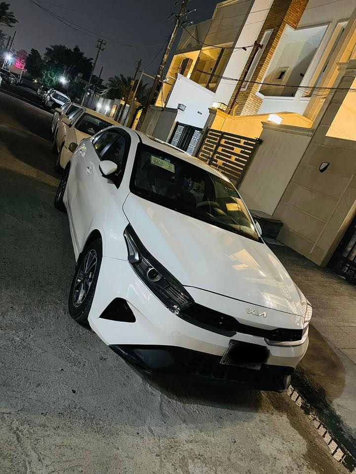 سلام عليكم سيراتو موديل ٢٠٢٢ داخل الولين فتحه شاير بمري قطعتين تبريد سياره ١٤٨ بيهه مجال *********** مكين 1600دوش
