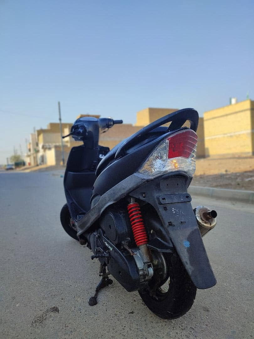 سلام عليكم دراجه للبيع نوع دراجه ماكس عدله دراجه نضيفه وما عوزه شي ودراجه ما مفتوحه كهربائية كله شغاله هورن اشاير اكلوبات عالي ناصي سعر 550لمو شراي لا يراسل هاذ رقمي متواجد عل واتساب وعلي شريحه ***********
