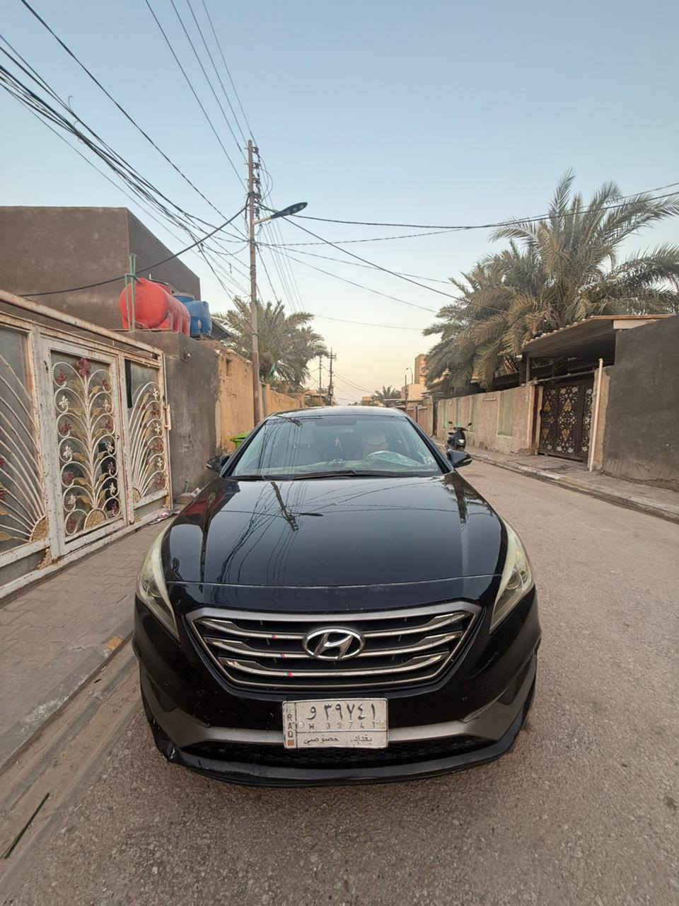 سوناتا سبورت ٢٠١٦ 
اللون اسود ملكي 
وارد امريكي 
ماشية 140 mi
كشنات جلد 
كشنات تدفئة تبريد 
تحكم ستيرن 
تبريد قطعتين 
نظام ايكو + سبورت + نورمال 
شاشة 
تشغيل بصمة 
كير ومحرك مكفول ما مفتوح برغي 
السيارة بيها بارد فقط موضح بالصورة اسفل قبق البانزين 
تخم تاير جديد 
السيارة ما ناقصة اي شي

مداور ثاني يوم
تواصل.اتصال فقط 
***********
