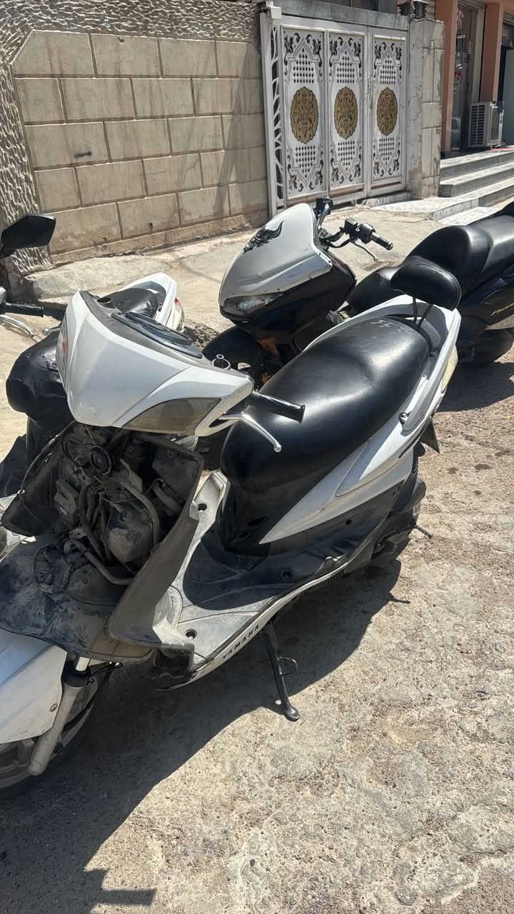 سكنس للبيع ياباني  قبق نفخ استان حساس دراجة كفاله عامة كهربائيات شغاله عليه ادامة كامله مسويله البجم موجود بس يراد تسوي فايبر كلاس ولايت مكسور مكينه جيب فيتر وتعال افحص السعر 580 وبيه مجال العنوان بغداد الشعب 
***********
