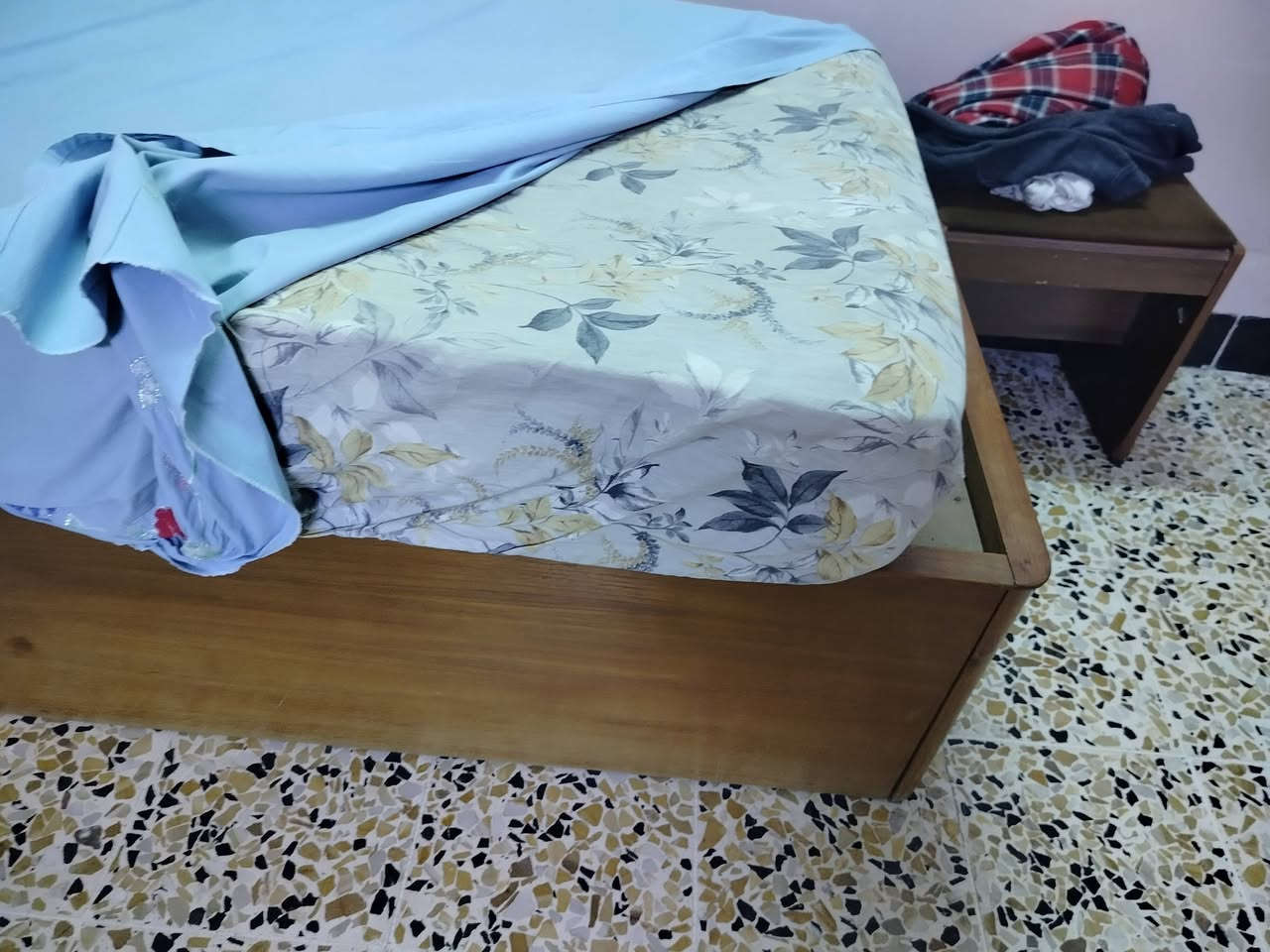 التخت والمطرح ضغط عالي طبي بدون سبرنك جدد حي البكر


**إذا كنت صاحب هذا الإعلان وتريد حذفه لأي سبب، رجاءا أرسل رسالة إلى الدعم الفني**