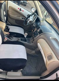 سني 2010بيضه مصبوغه صفره جاهزه من كلشي معروضه 70 وبيها مجال او مراوس ر...