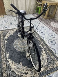 حجم 26 • اسود لامع • حيانيه اول لاين