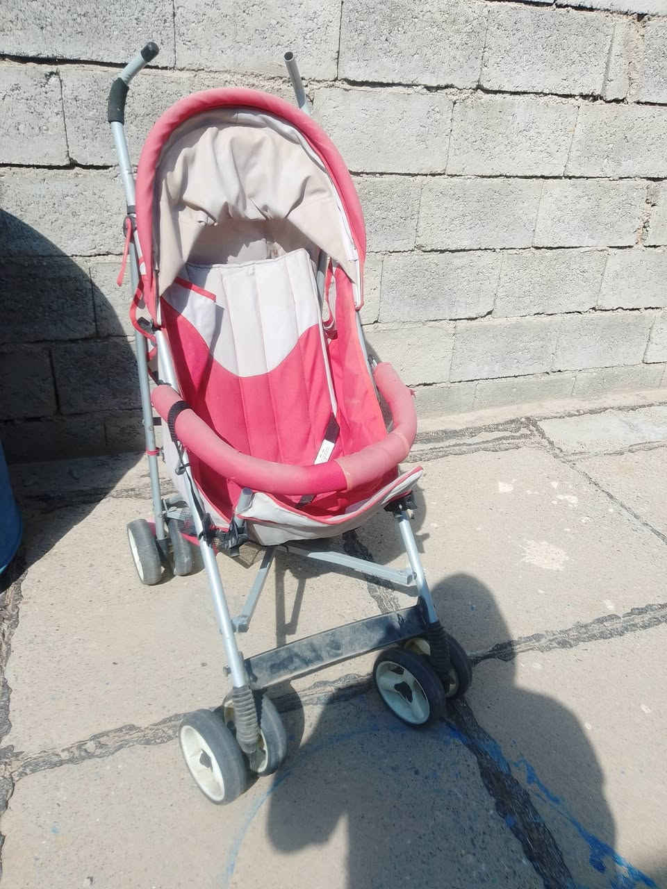 غراض بيت للبيع غسالة اوتماتيك فقط تنشيف عاطل سعر 50 ...عربانة أطفال نظيفة وتنزل اسفل منام  سعر 25.. براد وسط شغال سعر 30..  برميل نفط قيم بما يرضي .. بيسكل كيمو لون اسود سعر 40 ...بايسكل لون بنفسجي سعر 50 ***********
