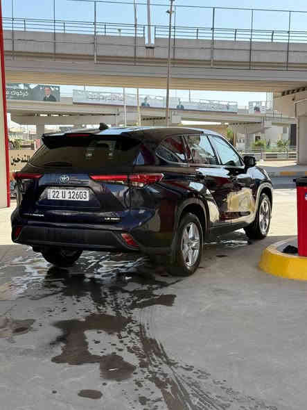 سلام عليكم TOYOTA  HIGHLANDER 3.5 LE AWD 2022
سعر مناسب جداً جداً جداً جداً
مواصفات 
بصمة +بصمة ابواب 
كشنات مخمل 
7 راكب 
ليتات زينون 
3 قطع تبريد 
صندوق كهرباء 
تحذير خروج من المسار 
مثبت سرعة 
رادار امامي 
كامرة خلفية 
اشارات بل مري 
باقي المواصفات معروفة  

 ( حادث السيارة )
بجم السيارة كبس( جاملغ السايق سرقة بدون حادث )وباب السايق وباب خلف السايق ارباك بردة فقط 
 
السعر ( 262)
 للتواصل والستفسار رقم ***********
