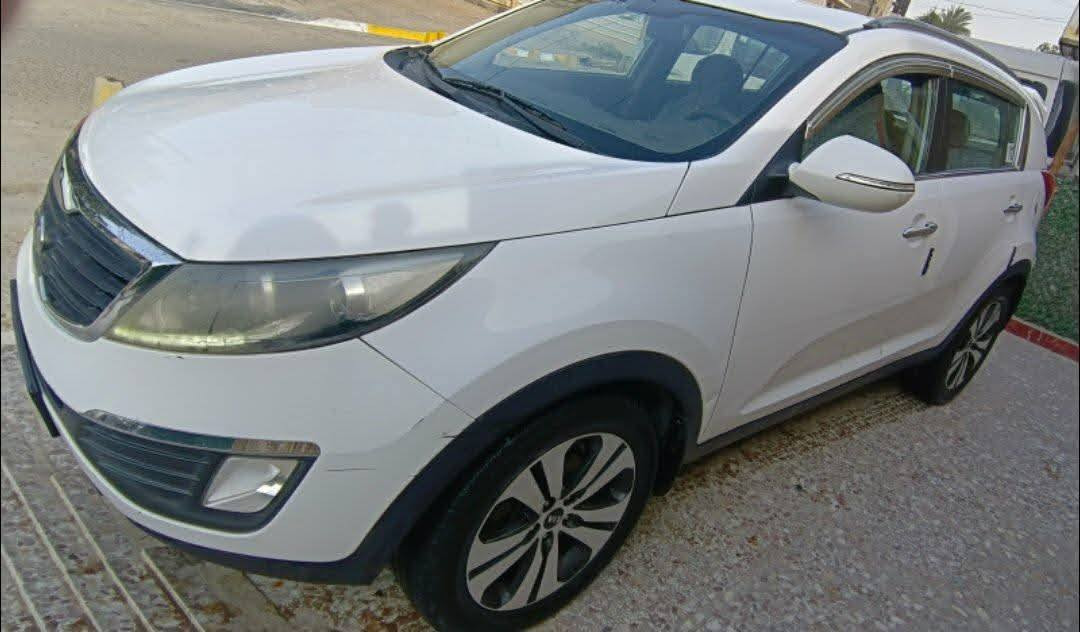 سبورتج ٢٠١٣ خليجي رقم بغداد المكان بغداد
كفاله من صبغ ما عدا كارت منطقه صغيره في الباب الخلفي تبريد كير صدر محرك جيد جدا
السعر 145 
للاستفسار الاتصال على الرقم او واتساب  ***********
غير متواجد على النت

