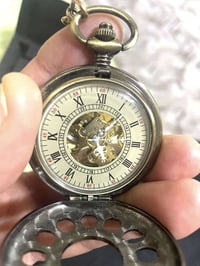 ساعة جيب • ميكانيكية أوتوماتيك • ٤٦ملم