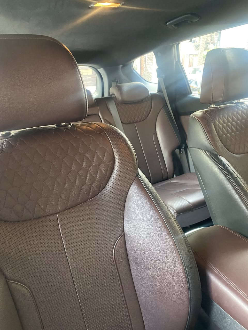 السلام عليكم
سنتافيه موديل 2019  خليجي للبيع رقم بغدادانكليزي سنوية باسمي تحويل ثاني يوم

فول مواصفات من عدا البانورامه

6 سلندر 

كير 8 نمر

محرك3500

بصمه تشغيل

بصمتين تشغيل

كشنات جلد قرميدي

الكشنات الاماميه كهرباء

بردات خلفيه

فول تحكم ستيرن

مثبت سرعة

شاشه جبيره

تبريد منفصل

تبريد 3 قطع 

7 راكب 

حساس امامي خلفي

كاميرات محيطيه

كاميرا دواره

لد نهاري امامي

لد خلفي

جنطه كهرباء

لايت زنون عالي وناصي

اشاره ترحيب

اشاير بالمري

مري شفط

4 انضمه قياده

شفتات ستيرن
شحن واير ليس
سقف كنتارة
داش كام

حدادية صدر جديد وتخم تاير جاهزه من كلشي ماشية 68 الف قابلة للزيادة

وبعد بيها مواصفات 

السياره بيها بارد فقط  وسبير ما نازل مكاني بغداد وشحن لاسلكي ورقم الهاتف وسعر

***********

23000 $
