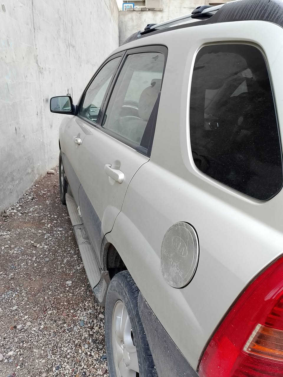 السلام عليكم سبورتج 2008ماشي 150 واريد أمريكي بيه 3 قطعت صبغ بلا معجون طخم تايه طخمها جديد مكينه وكير شركة 💯👍
شرط الوكاله والتحويل 
فول مواصفات عدا الفتحه 
مكان موصل التواصل *********** السعر 105 وبيها مجال
