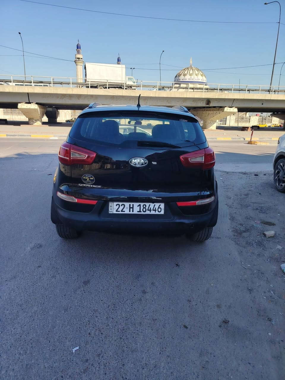 السلام عليكم
سبورتج ٢٠١٠ شكل ٢٠١١ بيها صبغ موضح بالسونار وبيها القمارة جاردة رقم اربيل هزة ورقم جديد سنوية لل ٢٠٣٠ تحويل فقط 
محرك ٢٤٠٠ دوش ممتاز تايراتها جديدة حدادية زينة 
تبريد وتدفئة شغالة سيارة حلوة وكاعدة 
السعر ١٠٨ 
مكانها الكريعات شارع الوقف السني 
رقم الهاتف ***********
