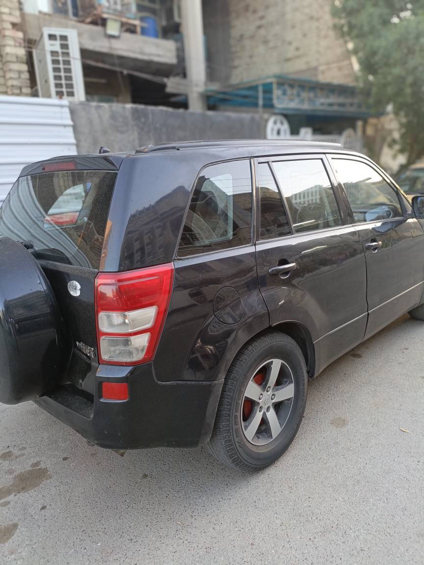 ساسوكي فيتارا للبيع او لمراوس باحدث
رقم بغداد باسمي مكينه جديده صافيه 6 سلندر 2700
صدر نضيف
كير نضيف
 كهربائيات شغاله
سويج سنتر لوك
كشنات جلد
فتحه بالقماره
مسجل سيدي +اواكس
ضربتهه باب الجنطه مصبوغه حزام للجماليه
مكاني الدوره 
السعر 65 وبيهه مجال قليل *********** بغداد, العراق
