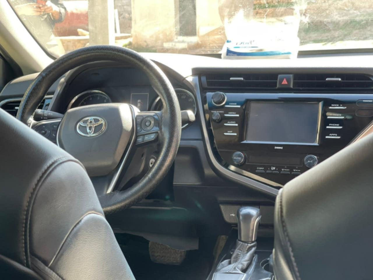 كامري 2020 وارد أمريكي SE  بيه تبديل جاملغ وباب اصلي نفس اللون بدون صبغ بجم كبس خلف كبس محرك 4/2500 مامفتوح كشن كهرب جلد شاشه كامره تحكم استيرن وضعيات قياده رادار تحديد مسار حساسات ويل كروم...محرك كير صدر تايرات تبريد تدفئه رقم نينوى سنويه 2029 سياره جاهزه وأحلى من الصور السعر 170 وبيها مجال الشراي يتصل *********** المو شراي لا يتصل مكان السياره الشرقاط
