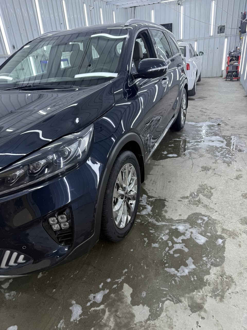 السلام عليكم للبيع  سورنتو 2020خليجي مكفولة بدون صبغ وبارد 
محرك 3500 / 6 سلندر
رقم بغداد بسمي 
7 راكب
3 قطع تبريد
حساسات اماميه خلفية
شاشه ابل كار بلي   
نضام الخرائط
اوتو هولد 
مانع انزلاق
نظام AWD
4 انظمة قياده 
جنطه كهرباء
ماشية 68000 كم جديدة 
سعرها  24800 بيه مجال قليل 
رقم الهاتف ***********
 مكان السياره بغداد
