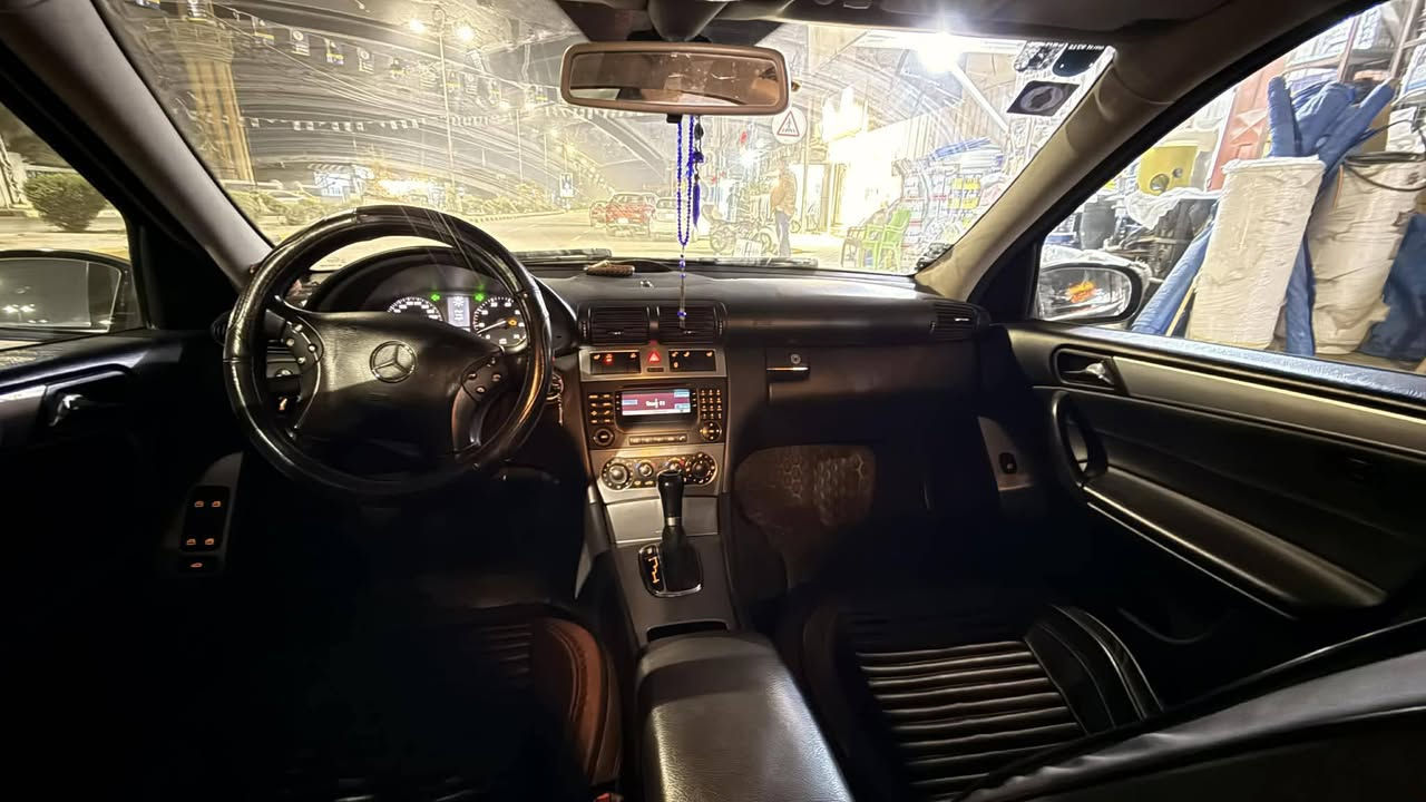 السلام عليكم للبيع سياره مارسدس 2006
كفاله عامه سياره جديده بمعنه الكلمه ليبل واحد كله مكينه بلاد رقم انكليزي تحويل ثاني يوم العنوان واسط قضاء الحي ‏‪***********‬‏ تفاصيل اتصل وبل خدمه
