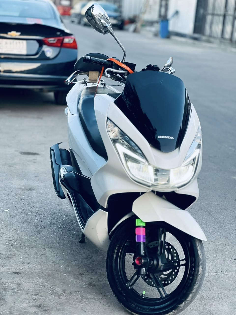 بي سي اكس جيل الثاني ياباني ياباني JF كفاله بالمكينه ما ممدود عليها سبانه و لا ملعوب ببرغي كفرات كلها بلاديه
دراجه حلوه بمعنى الكلمه حتى احلى من الصور كلشي بيها شغال بيها حساس ازدحام و ستان كهربائي سعرها 1950 بيها مجال للطيبين (***********) مكاني بغداد ..
