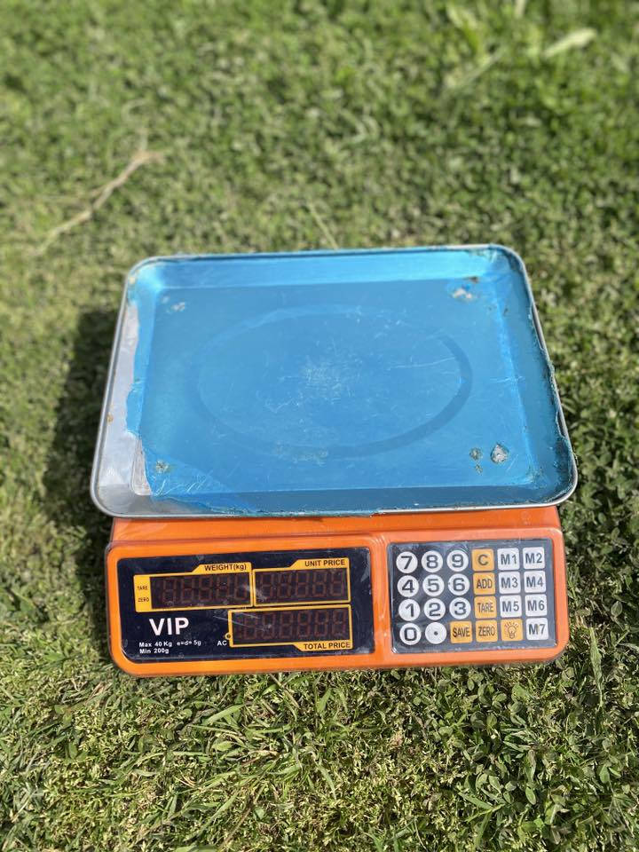 لبيع مستخدم شي قليل بعد بجيسه مكان ديالى بلدروز 📞 ‭0782 463 0971‬
