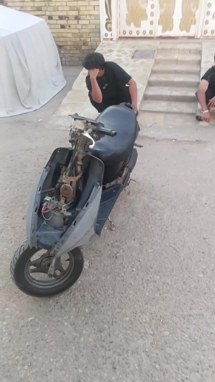 سلام عليكم دراجه ساسوكي لبيع دراجه نضيفه مفتوحه مره واحده دراجه كامله من كفلات اوراق السعر200 بيه مجال. استفسار خاص مفتوح🌹


**إذا كنت صاحب هذا الإعلان وتريد حذفه لأي سبب، رجاءا أرسل رسالة إلى الدعم الفني**