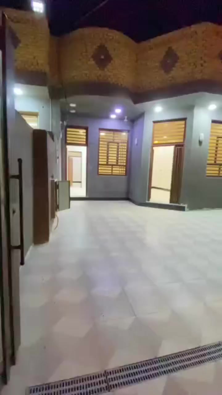 بيت للبيع 200متر اسديناويه كافة خدمات ومكان مرتب سعر خاص. الفيديو يسولف.. ***********
