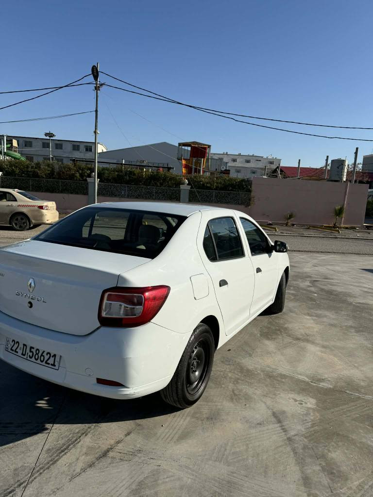 سەیارە یەکی خاوێن بێ سوبغ مۆدێل ٢٠١٦ تەعدیلەکی بچوک لە نوکی چاملغی پێشەوە قۆپێکی بچوک لەسەر دەرگای دواوە وە جەمپێکی بەحاڵ دیارە لە ناو سندوقی مەکینەی گۆڕاوە مەکینەکی سفرم بۆ بەستاوە لۆک بۆ پەیوەندی *********** ڤایبر واتساب أربيل, العراق
