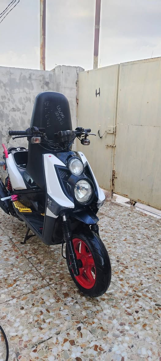 دراجه سكنس للبيع مكفوله برغي مامفتوح بيهه شوفت عينك اي استفسار اتصال عل رقم ***********
