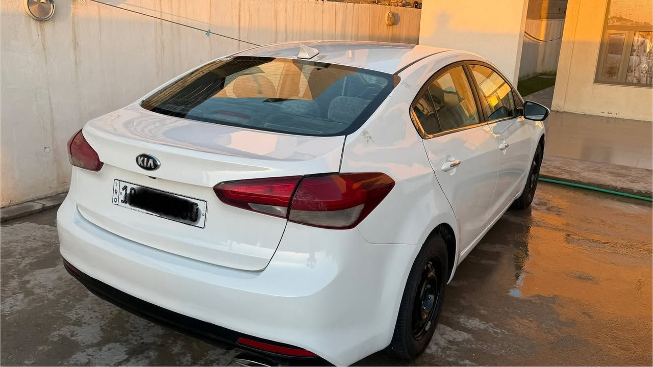 السلام عليكم .
كيا فورتي ٢٠١٧ للبيع او مراوس 
السياره عليها ادامه كامله تبريد مكينه كير حداديه تايرات كلها كامله وجاهزة .
السياره حادثها جاملغ خلفي وهنا بالعراق صار بيها شخوط 
صبغتها حزام بأيدي وعندي صورها اثناء الصبغ .
السيارة بأسمي رقم كربلاء جديد 
مواصفاتها :-
مكينتها ٢٠٠٠
تبريد امامي وخلفي 
كشنات جلد + تدفئة 
شاشه كار بلي اصليه 
لايت زنون 
كاميرا
اشاير بالمري مع الترحيب بالمرياية ويدة الباب
بصمه 
تحكم ستيرن فول 
السعر ١٠٥ وبيها مجال


**إذا كنت صاحب هذا الإعلان وتريد حذفه لأي سبب، رجاءا أرسل رسالة إلى الدعم الفني**