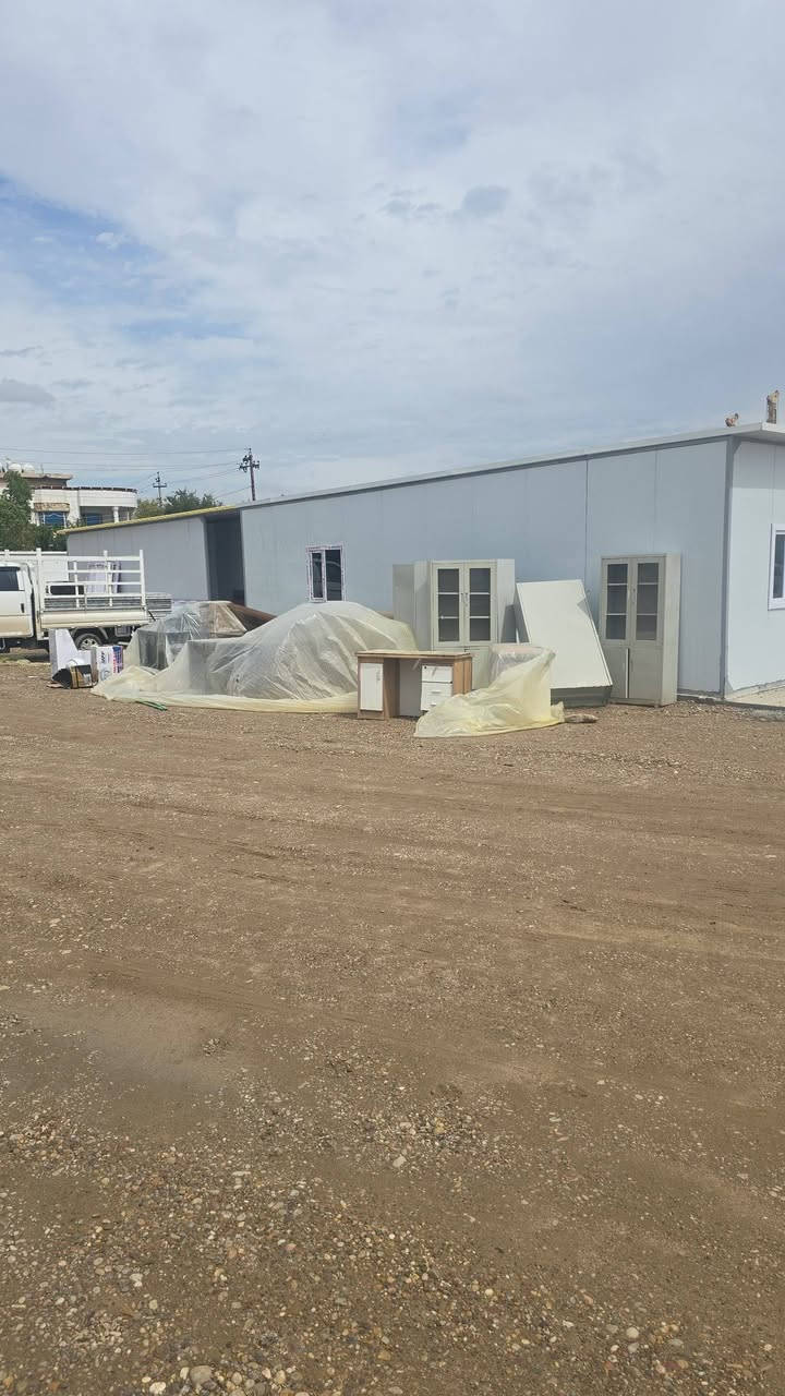 تبحث عن الجودة والمتانة؟ معمل كرفانات الأمجاد يقدم لكم أحدث التصاميم للكرفانات والدور الجاهزة بمواصفات عالمية وعزل حراري مثالي. دقة في التنفيذ وسرعة في التسليم. الأمجاد.. اختيارك الأضمن للسكن والعمل."معمل كرفانات الأمجاد يضع بين يديك خبرته الطويلة في صناعة الكرفانات والدور الجاهزة.
للاستفسار  0771557755 او *********** اتصل وتدلل
