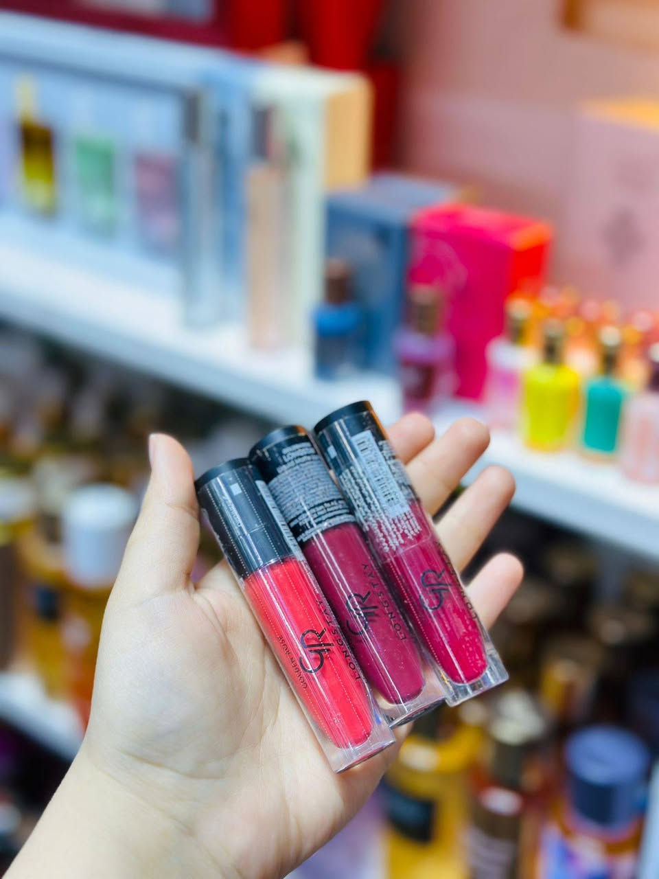 #حمر_كولدن_روز ❤️
توفرت بالوان تجنن
الوان الصيف 🏝️


**إذا كنت صاحب هذا الإعلان وتريد حذفه لأي سبب، رجاءا أرسل رسالة إلى الدعم الفني**