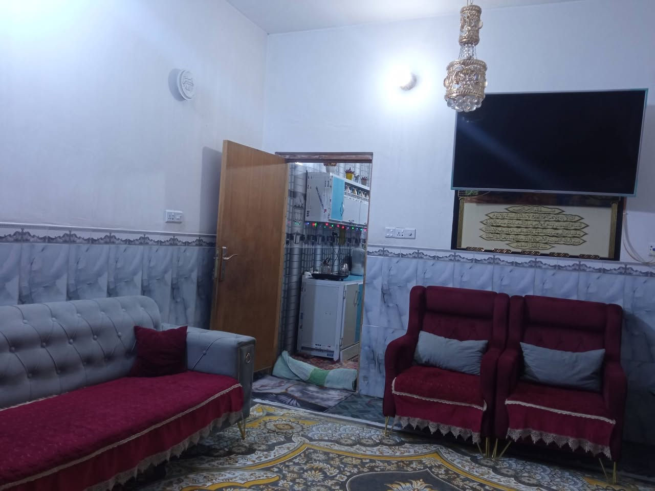 بيت للبيع ال مساحة ١٠٠ متر  يوجد  فيه  غرفة وصالة ومطبخ وكلدور  الاستفسار أكثر على الرقم ***********
