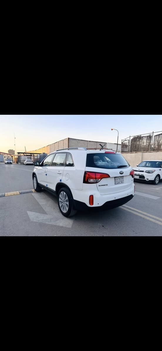 سورنتو  2015 خليجي كفاله عامه
وارد كويتي اصلي ساير زيرو زيرو حقيقي
فول  مواصفات كويتي اصلي 
مكفولة من صبغ وتبديل وبارد وشخط كفالة عامة شرط سونار 
ماشيه  25 KM حقيقي 
كشنات جلد اصلي 
اريل نفيگيشن 
لد امامي وخلفي 
حساسات خلفي امامي 
 6 سلندر 3500
وباقي المواصفات المعروفه
رقم بغداد تحويل نفس اليوم بسمي
سيارة جديده بوضع الزيرووو سعرها معقول بلعافيه ع الياخذها
السعر 213 ورقه 
للإستفسار *********** مكاني بغداد واسف على الاطاله
