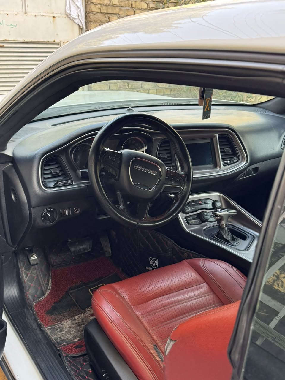 دودج تشالنجر 2019 فور ويل سياره جاهزه كير مكينه صدر اكسل تخم تاير باتري كله جديد تبريد ثلج سيارت جاهزه 
مواصفات معروفه شاشه كار بلي جبيره كشنات جلد 
مكاني بغداد المشتل
السعر:155 وبيه مجال
***********
