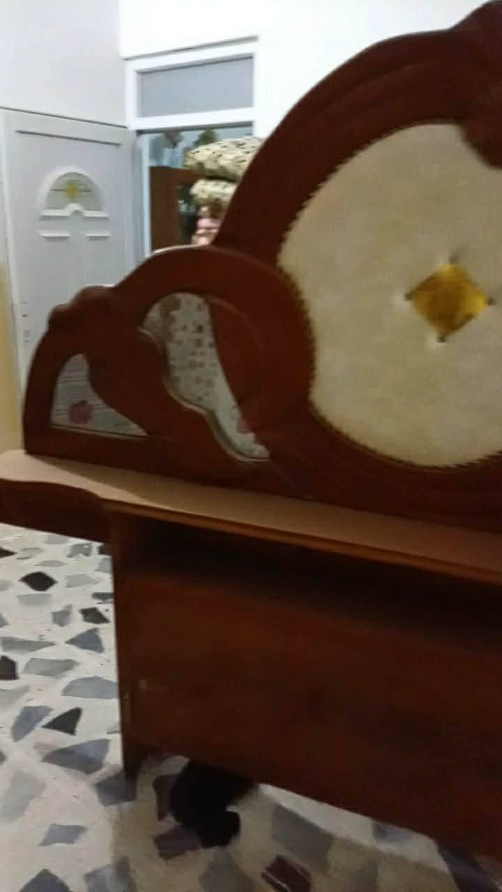 غرفة نوم استعمال قليل خشب ثقيل ما بي لا خدش ولا كسر...بيع مستعجل 400الف الي يريد يستفسر خاص ومن عيوني


**إذا كنت صاحب هذا الإعلان وتريد حذفه لأي سبب، رجاءا أرسل رسالة إلى الدعم الفني**