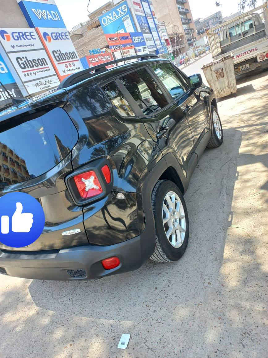 السلام عليكم جيب رنجيد ٢٠١٩ فئه لاتيتود 
فول ما عدا الفتحه 
شاشه car play 
بصمة 
فول تحكم ستيرن 
ماشية 46 الف
السعر 135 وبيها مجال
*********** مكانها بغداد شارع 52
