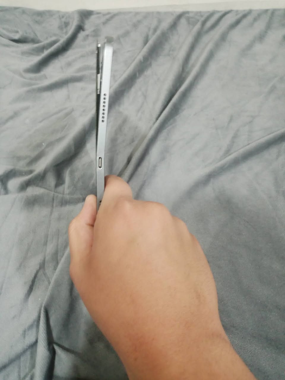 ايباد 11 برو ماكس
ذاكرة 128 
الشاشة كايمة و الشاصي معوج (السبب جنت العب و ضربته)
لبيع 250 الف وبي مجال 
مكاني نجف تواصل خاص


**إذا كنت صاحب هذا الإعلان وتريد حذفه لأي سبب، رجاءا أرسل رسالة إلى الدعم الفني**