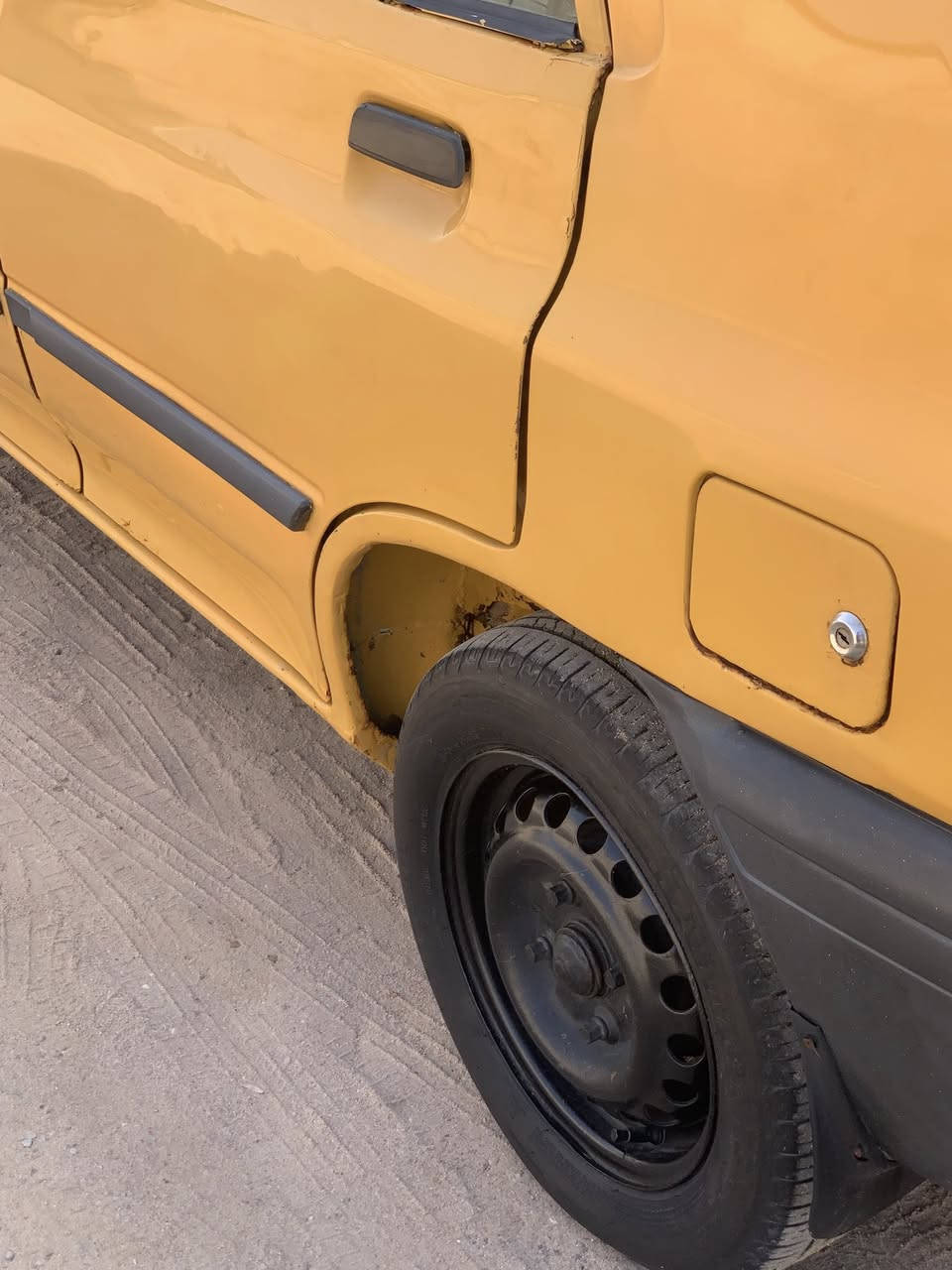 السلام عليكم سايبه موديل 17بسم الشركه تحويل يمته ماتريد مكفواله الرسميات مصفره تاخض سياره كل شي ماعليه مكينه جديده كيه ابرات وتبريد مضموه جديده المكان بصره ابو خصيب


**إذا كنت صاحب هذا الإعلان وتريد حذفه لأي سبب، رجاءا أرسل رسالة إلى الدعم الفني**