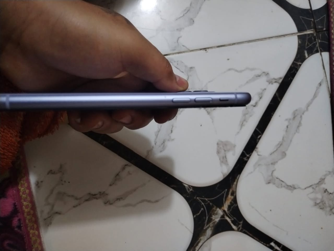 ‏سلام عليكم iPhone 11 للبيع عادي ذاكرة 128 بطارية 78 جهاز عارضة بمية ‏جهاز عرضه 175 العنوان ورا مطعم ثابت ال Vip وهذا رقمي***********ايشي مابي الجهاز كليش ما مبدل ومامفنوح والصرف الشحن اني شوف طبيعي
