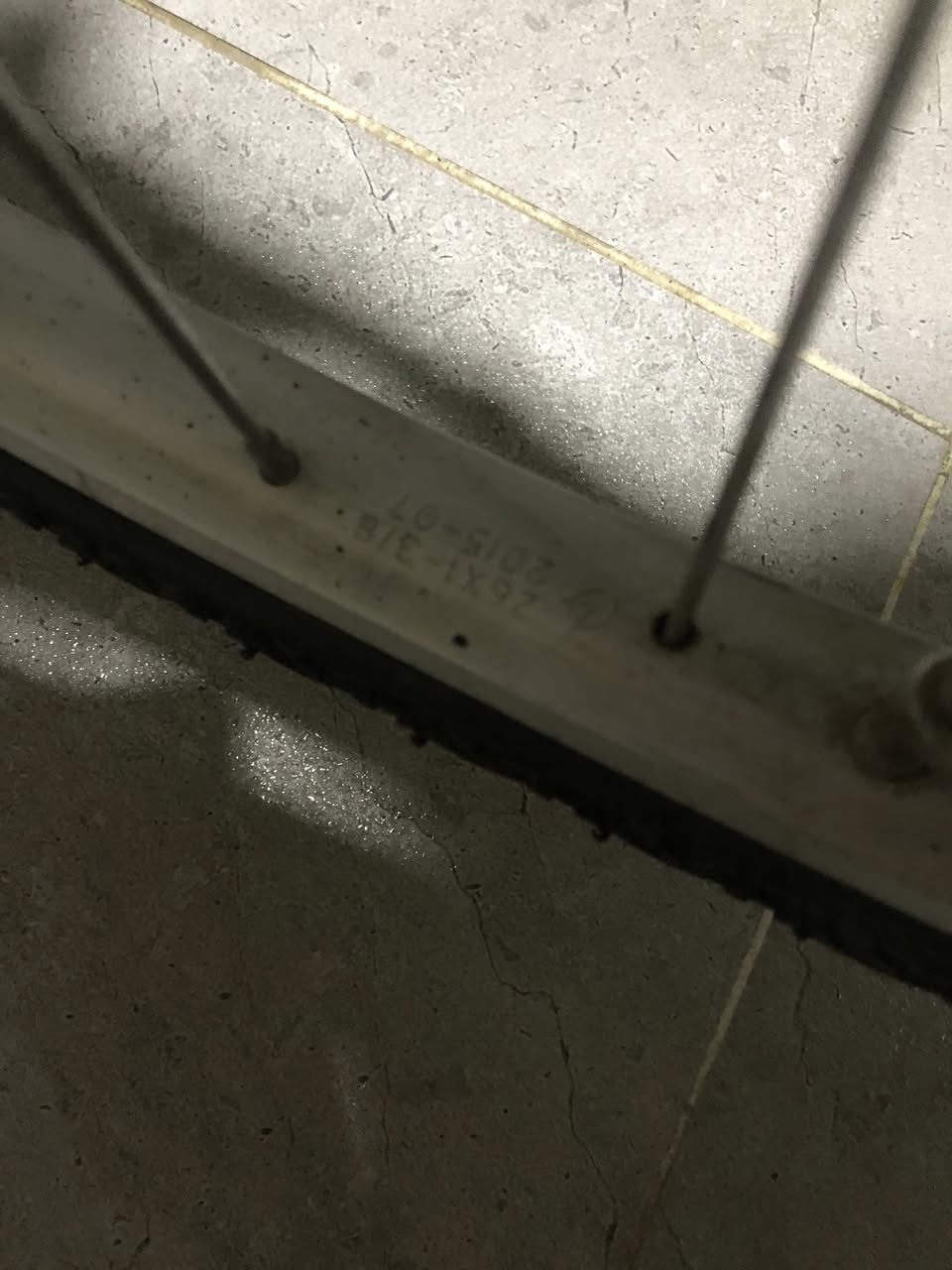 سلام عليكم بايسكل للبيع شركه مرغوبه BDبايسكل نضيف فقط جاملغ وابريك امامي مابي ويل الوره موديل 15 والكدام20بلادي ويل الوره فقط يحتاجله جرخ بعد اي عيب مابي بايسكل كدام العين للبيع او للمراوس بموبايل ايفون 
سعر 70وبي مجال 
مكاني كركوك القادسيه 2شارع ابو وليد


**إذا كنت صاحب هذا الإعلان وتريد حذفه لأي سبب، رجاءا أرسل رسالة إلى الدعم الفني**