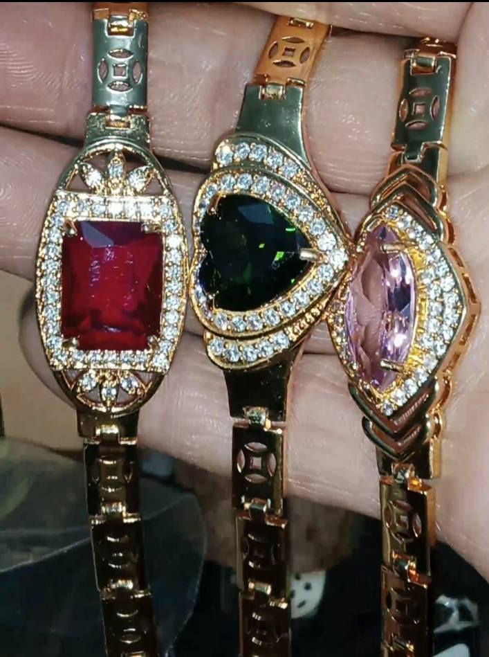 عرض خاص لمناسبه ليله 15 رمضان ولاده الامام الحسن المجتبى كريمي اهل البيت عليه السلام سعر القطعه خمسه خواتم نسائيه مجوهرات شلعه 50 مع التوصيل كلهن


**إذا كنت صاحب هذا الإعلان وتريد حذفه لأي سبب، رجاءا أرسل رسالة إلى الدعم الفني**