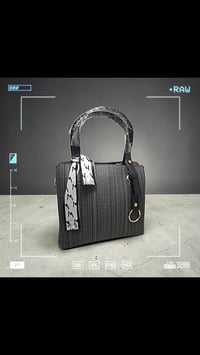 حقائب • تصميم خاص • توصيل بغداد