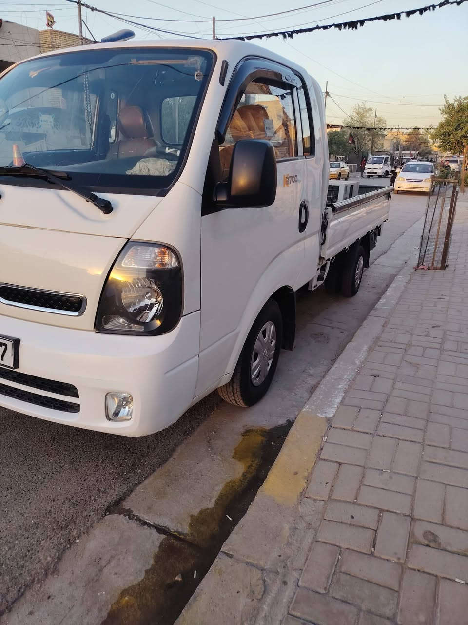 السلام عليكم
كيا بنكو 2700 موديل 2017 شكل ال18 رقم انگليزي بغداد سيارة بيه طخة بلبنيد بلعلامه مرجعه بارد فقط سيارة جديدة ونظيفة ممشتغلة مكانها بغداد سعرها 125 وبيها مجال للشراي موبايل ***********
