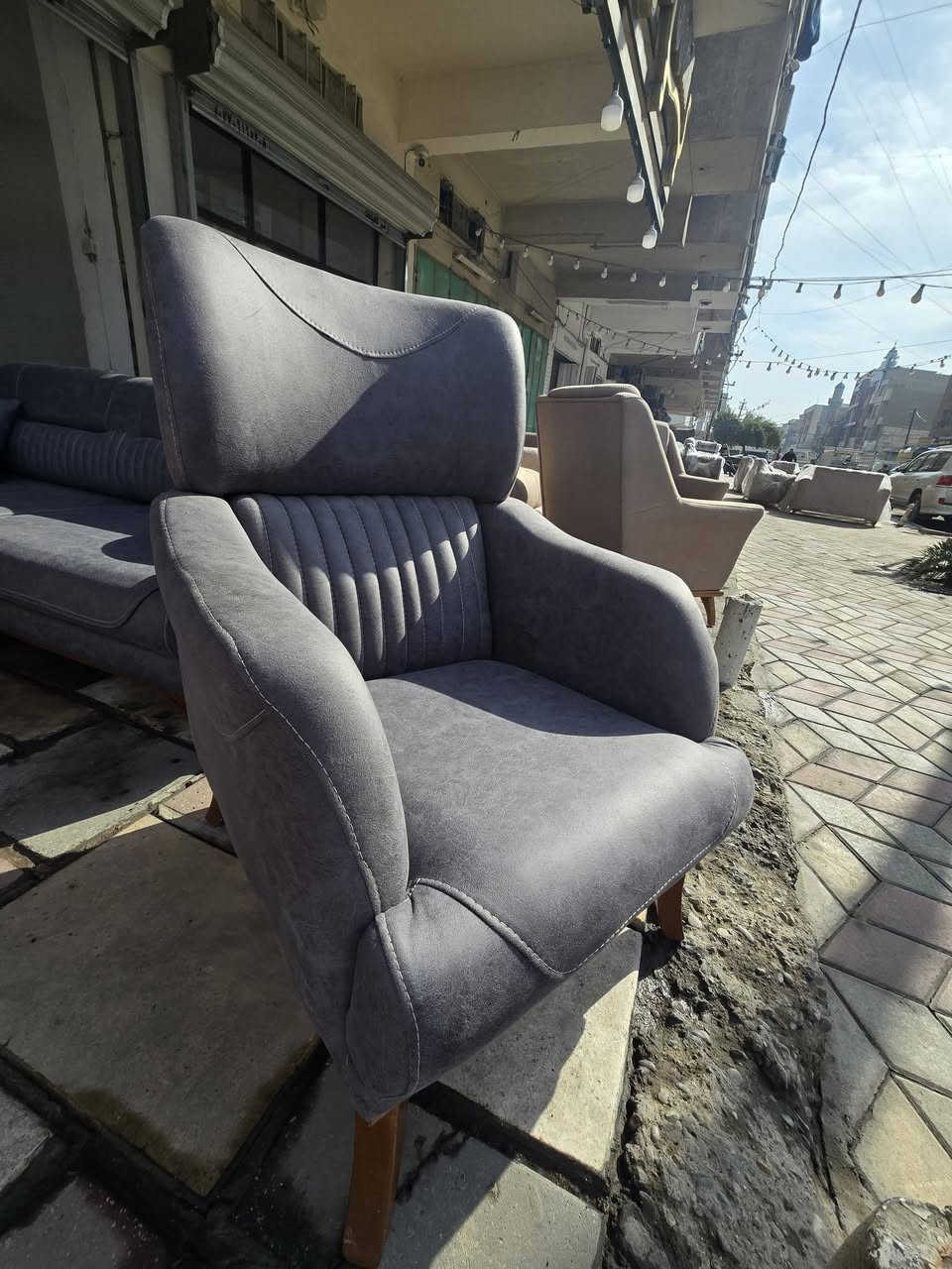 تخم تركي استيراد يتكون عدد المقاعد 10 قماش وتر بروف ارجل فريم كامل خشب مع استندر حمايه قلاب سرير *********** واتساب للاستفسار
