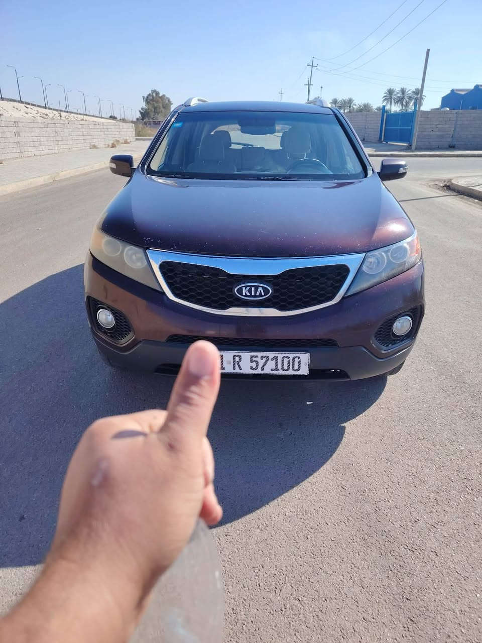 السلام عليكم سورنتو ٢٠١٢ أمريكي  بيهة بس البنيد مصلح جاهزة رقم بغداد*********** عنواني بغداد محمودية
