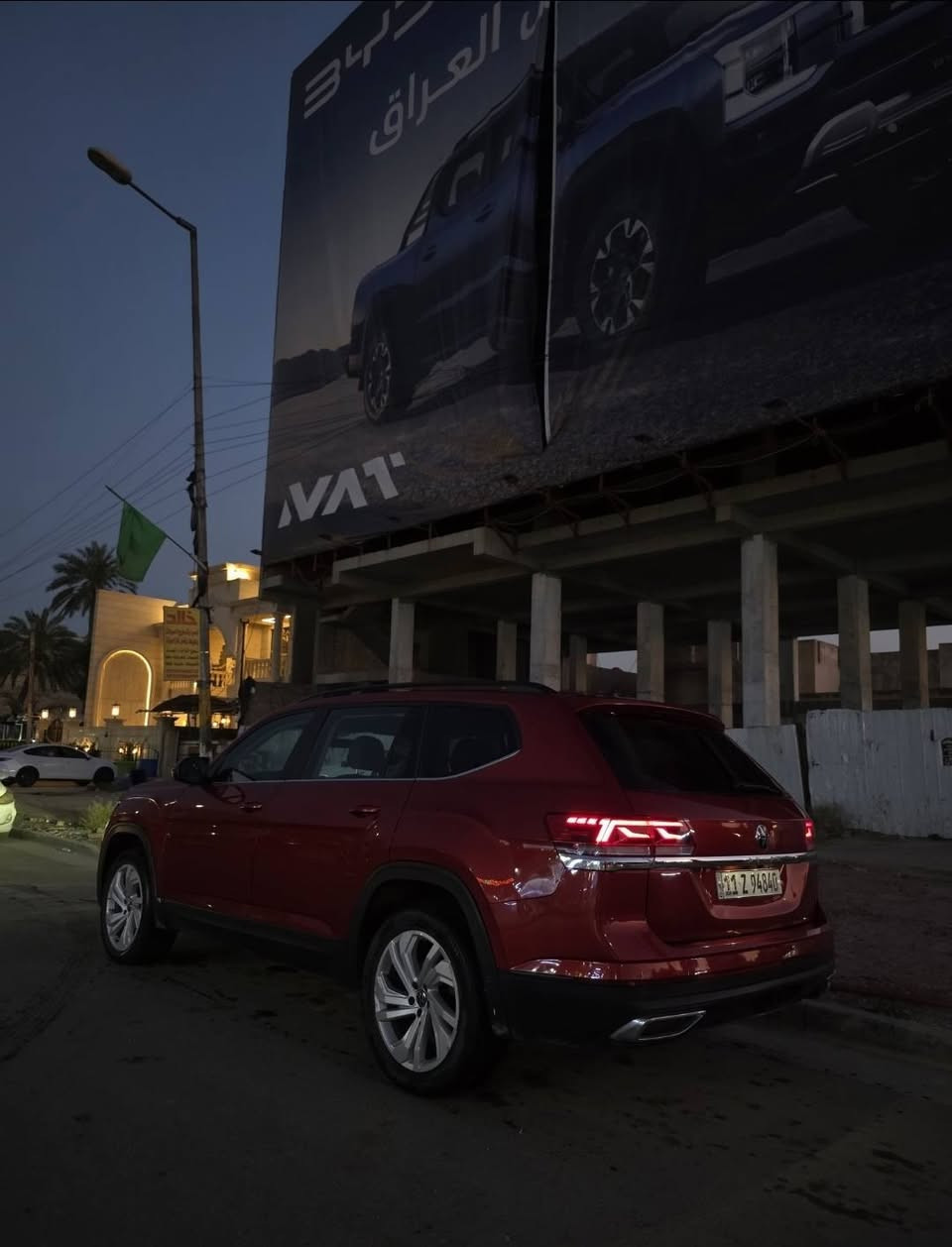 السلام عليكم....اطلس 2023 دفع رباعي و مقاعد vip منفصله...ماشيه 17 الف فقط ايرباك برده و ستيرن فقط و راجع سستم....مكينه v6 تنفس طبيعي حادثه جاملغ و بنيد امامي و صندوق خلفي نفسه مصلح و مصبوغ بدون مينفتح....سياره مكفوله بدون نقص...راديترات بلاديه ما متضرره(غاز تبريد بلادي بيه)....سعره 238 ورقه و بيه مجال بسيط مكاني بغداد حي العدل و تحياتي للجميع رقمي ***********
