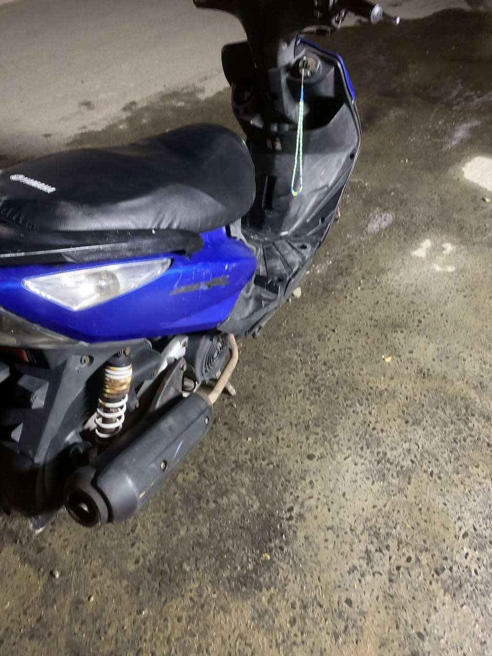 السلام عليكم دراجة ماكس ثعلب 140درجة شلعة ومعدل سلف بصمة خير من اللة يرادلهة بكلايت اماامي وشاير فقط مكينة بلادية كلچات رياضة كفلكياهة من سرقة سعر 400وبيهة مجال الشراي مكان بغداد مدينة الصدر رقم ***********
