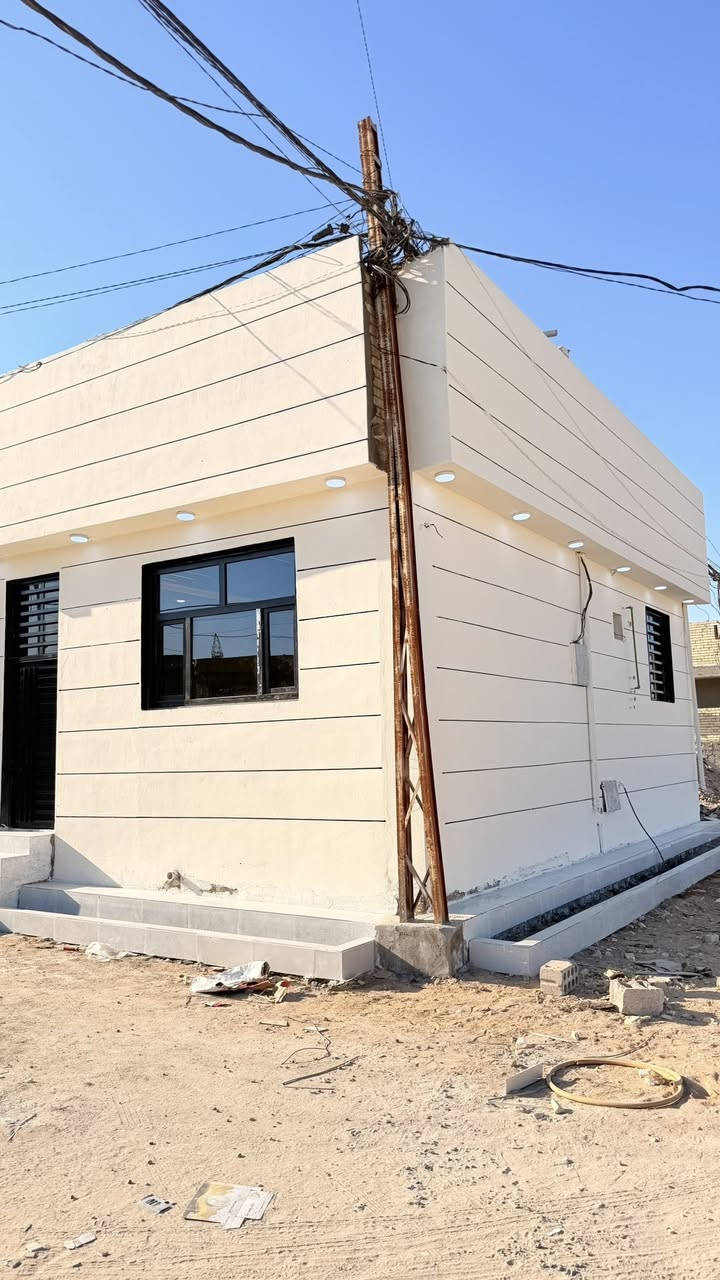 سلام 🙋‍♂️
#دار_مساحه_60م ركن
كافه الخدمات متوفره 

النجف #ملحق ميسان خلف سكله الكرعاوي 

بناء ممتاز 

درجه اولى ) 
 ***********
