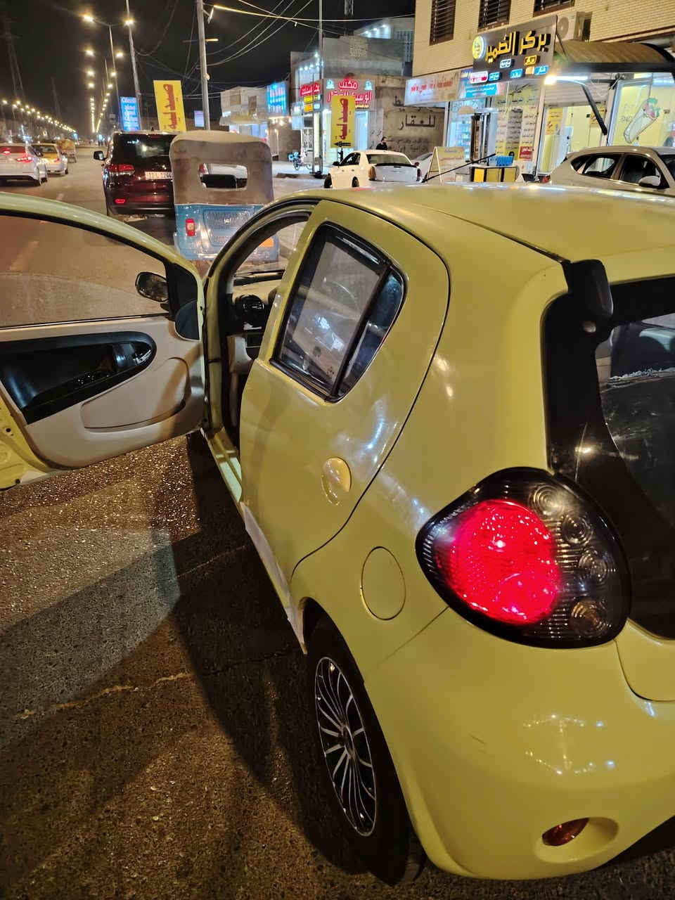 السلام عليكم باندا 🐼 للبيع
سياره صغيره نسائيه سياره جاهزه موديل2013 سياره نضيفه دواخل جدد كير ومحرك مكفول خير من الله مصبوغه عام بدون ضربه فقط خياسات بسيطه بالبيبان ومسوينهن وبيش بلاش ب30 وبيها مجال لشراي للإستفسار الاتصال على الرقم *********** واتساب او رصيد مكان ميسان حي سياسين 📍
