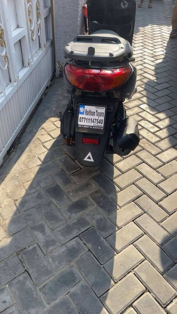 السلام وعليكم دراجه اكزز ياباني دراجه جديده اي نقص ماابيه سلف وهندر دراجه كامله مكينه بلاديه برغي ممفتوح بيها العنوان بغداد السعر خاص ***********
